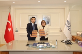 GAZİANTEP BÜYÜKŞEHİR İLE HUAWEI ARASINDA AKILLI ŞEHİRCİLİK ALANINDA İYİ NİYET PROTOKOLÜ İMZALANDI GAZİANTEP BÜYÜKŞEHİR İLE HUAWEI ARASINDA AKILLI ŞEHİRCİLİK ALANINDA İYİ NİYET PROTOKOLÜ İMZALANDI