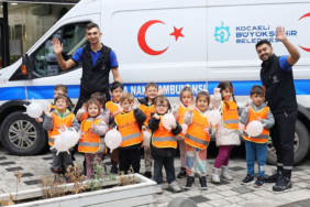 Miniklere Afet Bilinci: Ambulansla Eğlenerek Öğreniyorlar