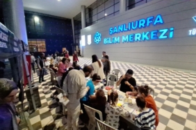 Şanlıurfa Bilim Merkezinde Uzay Gecesi Coşkusu Şanlıurfa Bilim Merkezinde Uzay Gecesi Coşkusu