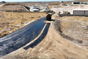Şanlıurfa’da 20 Km Asfalt Yolu İle Besicilere Destek Şanlıurfa’da 20 Km Asfalt Yolu İle Besicilere Destek