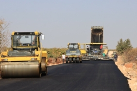 39 KM’lik Yolun Asfalt Çalışmaları Hızla Sürüyor 39 KM’lik Yolun Asfalt Çalışmaları Hızla Sürüyor