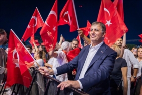 Cumhuriyet, Gençlerin Ellerinde Sonsuza Uzanıyor Cumhuriyet, Gençlerin Ellerinde Sonsuza Uzanıyor