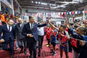 İzmir’den Amatör Spora 40 Milyon Lira Destek! İzmir’den Amatör Spora 40 Milyon Lira Destek!