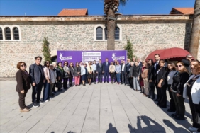 İzmir’de Çocuk Hakları Paneli: Gelecek İçin Adım İzmir’de Çocuk Hakları Paneli: Gelecek İçin Adım