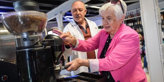 İleri Yaş Grupları Kahve ile Gençleşiyor! İleri Yaş Grupları Kahve ile Gençleşiyor!