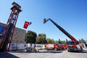 İTFAİYE HAFTASI ÇEŞİTLİ ETKİNLİKLERLE KUTLANDI İTFAİYE HAFTASI ÇEŞİTLİ ETKİNLİKLERLE KUTLANDI