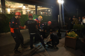 Mağarada Mahsur Kalan İki Kişi Kurtarıldı! Mağarada Mahsur Kalan İki Kişi Kurtarıldı!