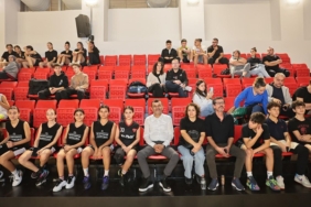 Cumhuriyet İçin Gençler Sahaya Çıktı! Cumhuriyet İçin Gençler Sahaya Çıktı!