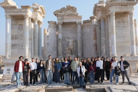 Denizli Gençleri Tarih ve Doğayla Buluşuyor! Denizli Gençleri Tarih ve Doğayla Buluşuyor!